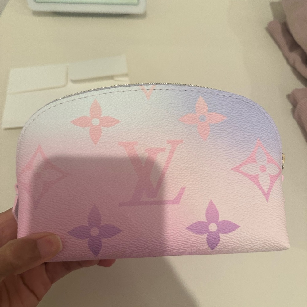 Brand New Louis Vuitton Sunrise Pastel Cosmetic Case - Picture 2 of 5